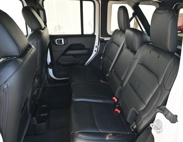 2022 Jeep Wrangler Unlimited Sahara Altitude 4x4 - 23000934 - 21