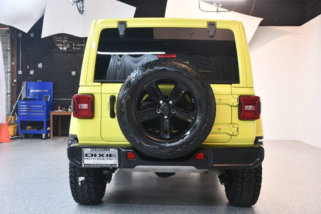 Jeep Wrangler photo 12