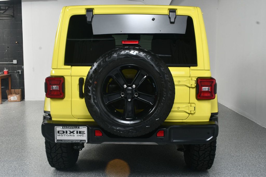 Jeep Wrangler photo 16