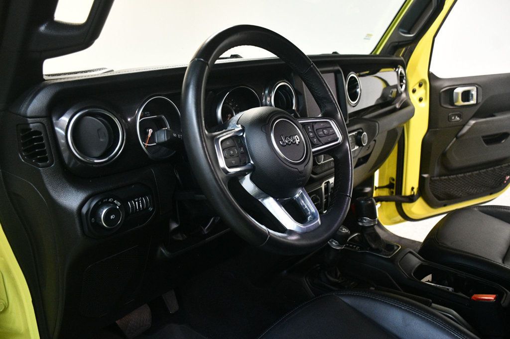 Jeep Wrangler photo 25