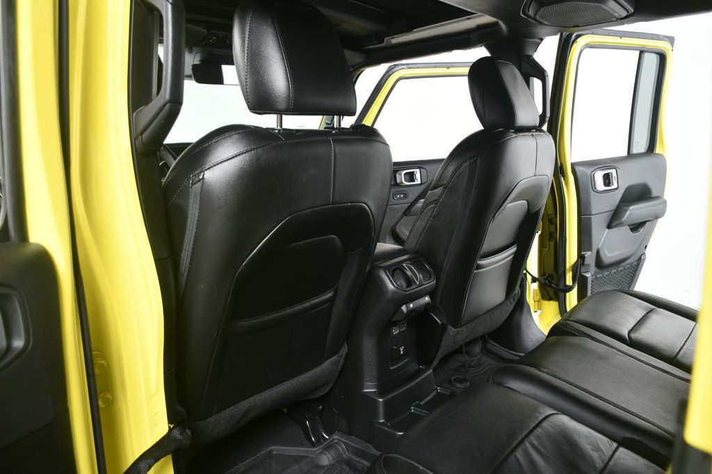Jeep Wrangler photo 31