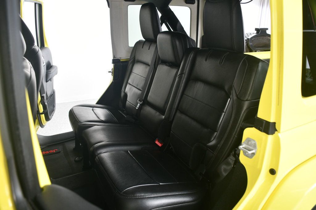 Jeep Wrangler photo 33