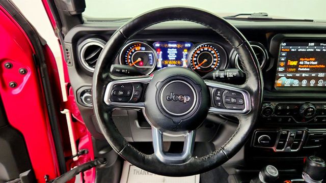 2022 Jeep Wrangler Unlimited Sahara Altitude 4x4 w/ Sky 1-Touch Power Top - 23035205 - 11