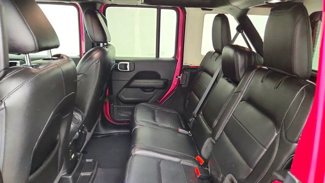 2022 Jeep Wrangler Unlimited Sahara Altitude 4x4 w/ Sky 1-Touch Power Top - 23035205 - 20