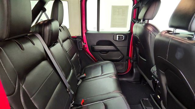 2022 Jeep Wrangler Unlimited Sahara Altitude 4x4 w/ Sky 1-Touch Power Top - 23035205 - 22