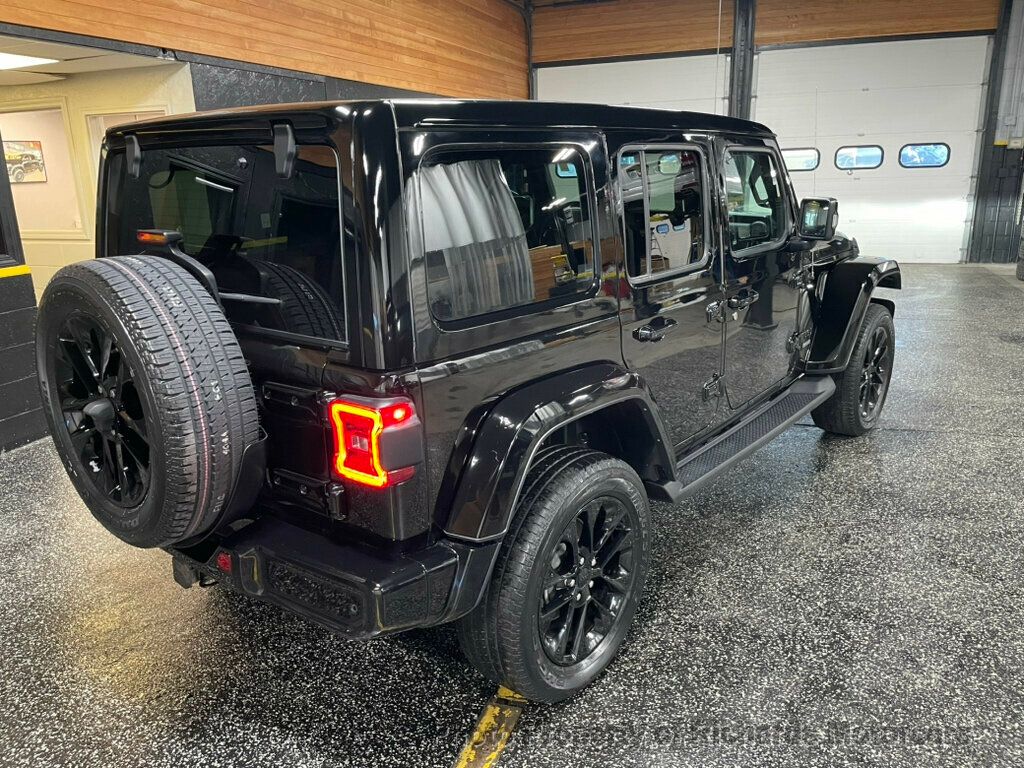 2022 Jeep Wrangler Unlimited Sahara High Altitude 4x4 - 23008080 - 6