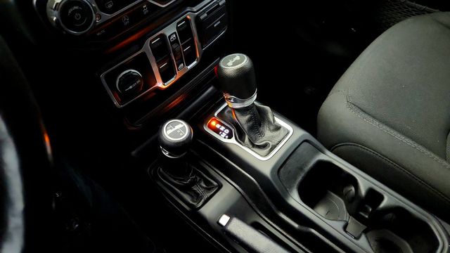 2022 Jeep Wrangler Unlimited Sport Altitude 4x4 w/ Cold Weather & Convenience Pkgs - 23002767 - 15