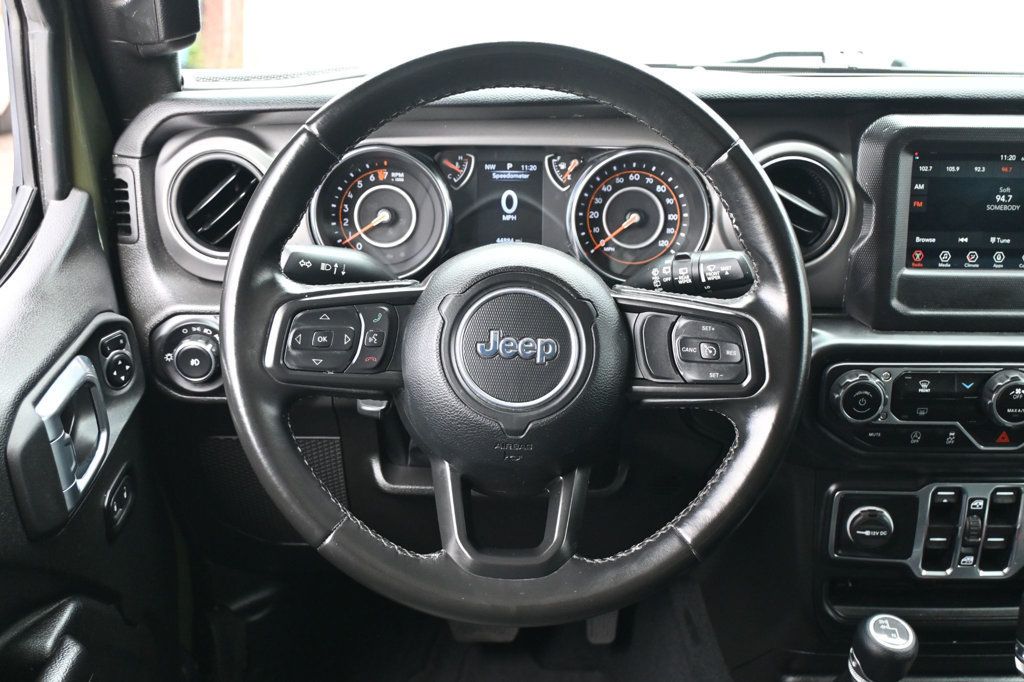 Jeep Wrangler photo 14
