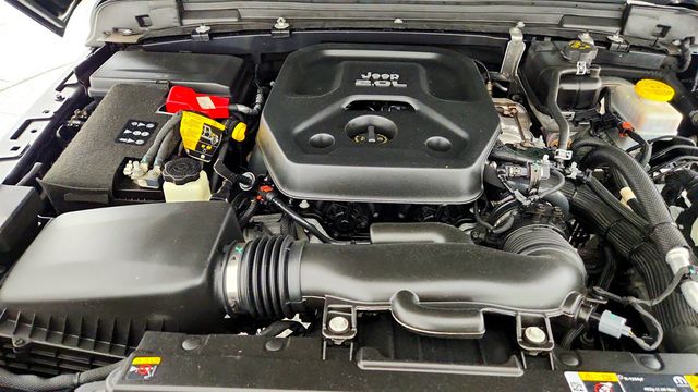 2022 Jeep Wrangler Unlimited Sport S 4x4 w/ 8.4'' Radio Group & Cold Weather Pkg - 23035649 - 25