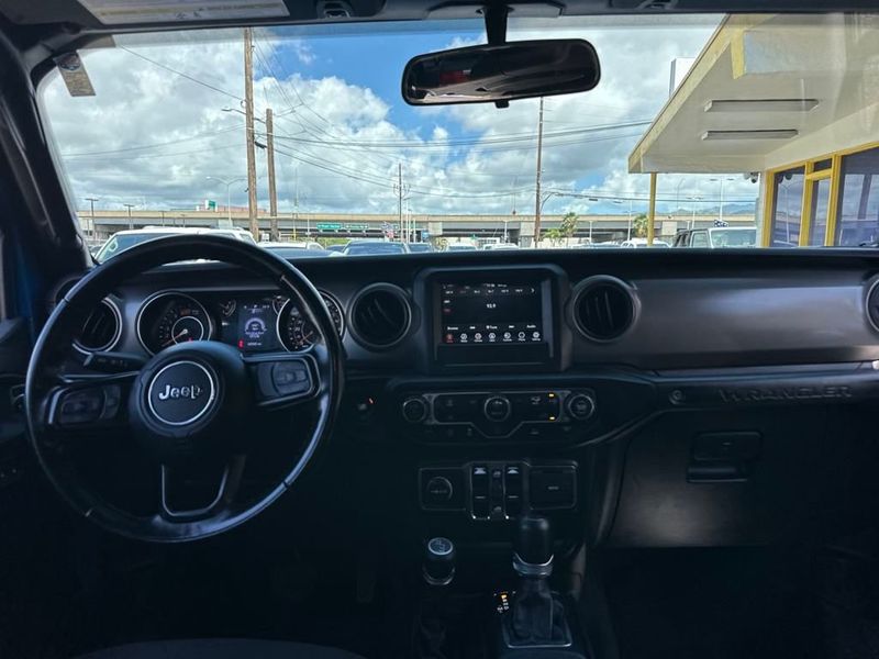 2022 Jeep Wrangler Unlimited Willys photo 12