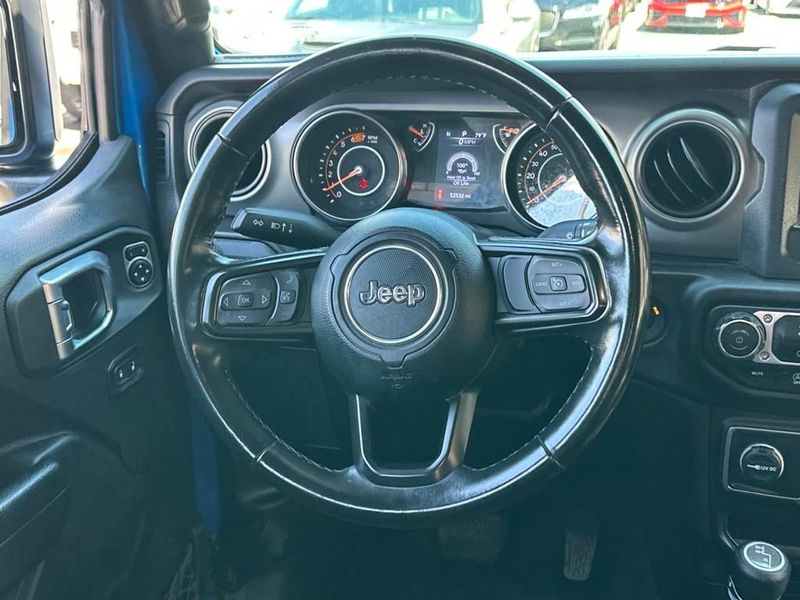 2022 Jeep Wrangler Unlimited Willys photo 16