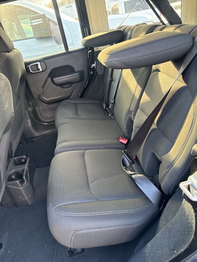 2022 Jeep Wrangler Unlimited Willys 4x4 - 22978430 - 13