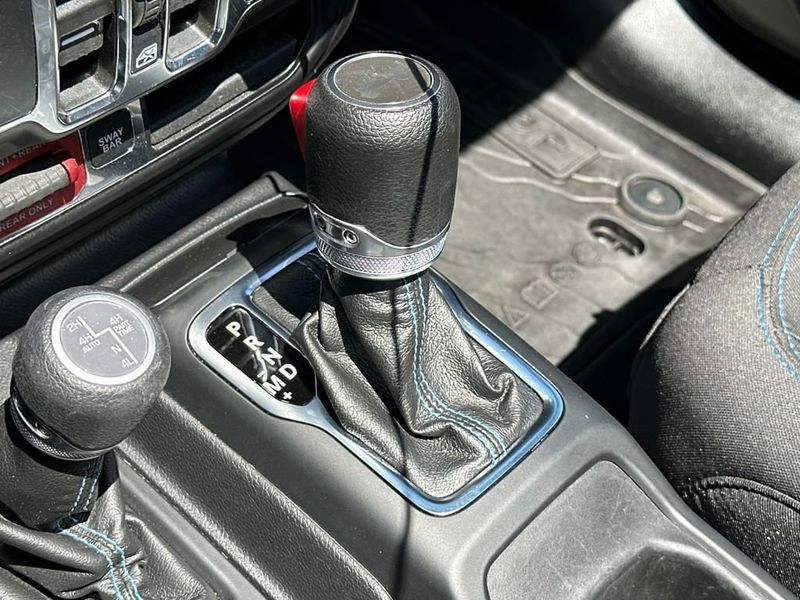 2022 Jeep Wrangler 4xe Unlimited Rubicon photo 19