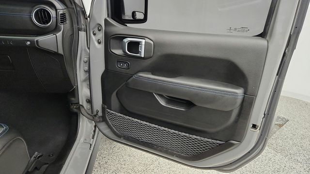 2022 Jeep Wrangler 4xe Unlimited Rubicon 4x4 w/ Hardtop, Adv. Safety & Cold Weather Pkg - 23048207 - 26
