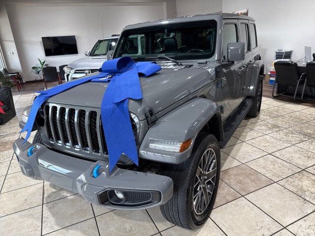 2022 Jeep Wrangler 4xe Unlimited Sahara photo 2