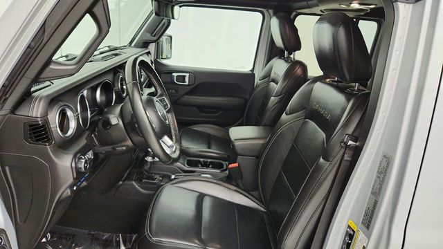 2022 Jeep Wrangler 4xe Unlimited Sahara 4x4 with 3-Piece Hard Top & Cold Weather Group - 22944182 - 19