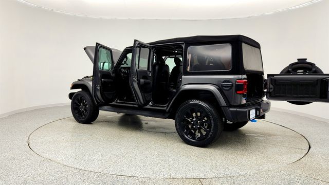 2022 Jeep Wrangler 4xe Unlimited Sahara 4x4 with Cold Weather & Safety Groups - 22968475 - 11