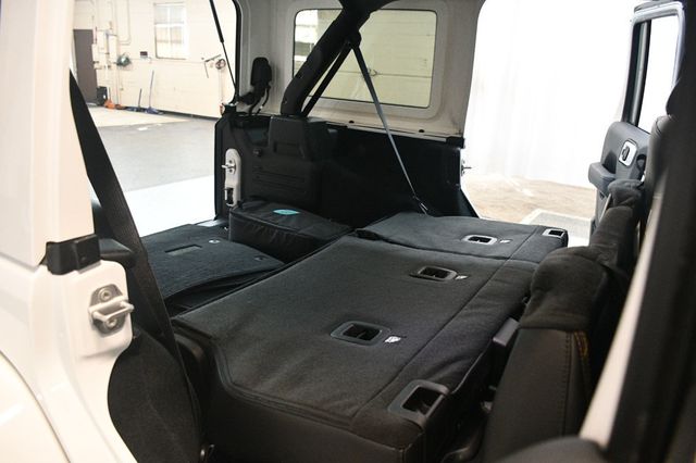 2022 Jeep Wrangler 4xe Unlimited Sahara High Altitude 4x4 - 22985531 - 80