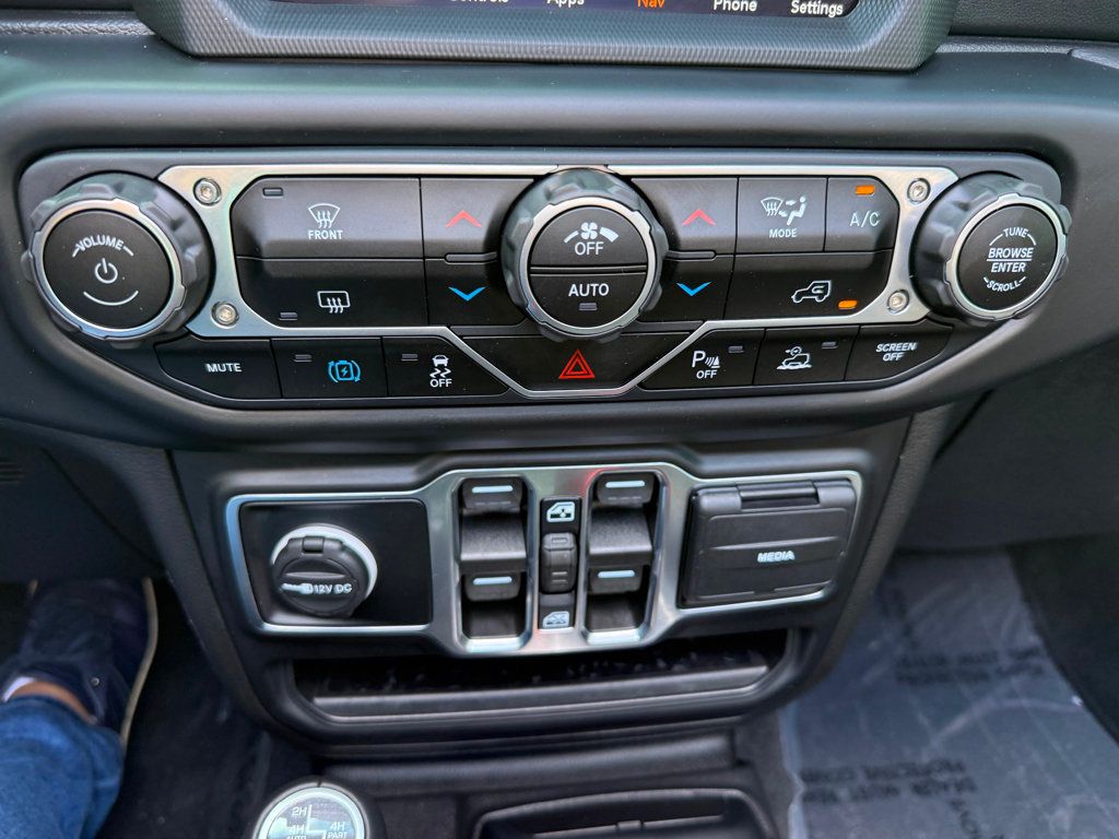 2022 Jeep Wrangler 4xe Unlimited Sahara High Altitude photo 17