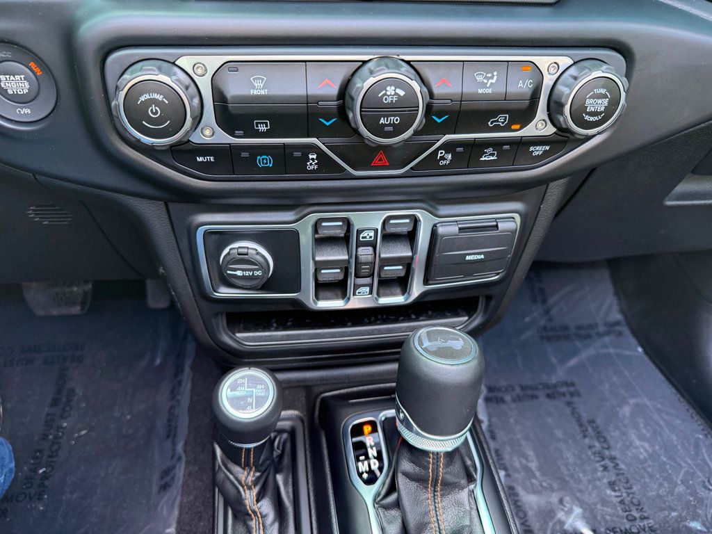 2022 Jeep Wrangler 4xe Unlimited Sahara High Altitude photo 18