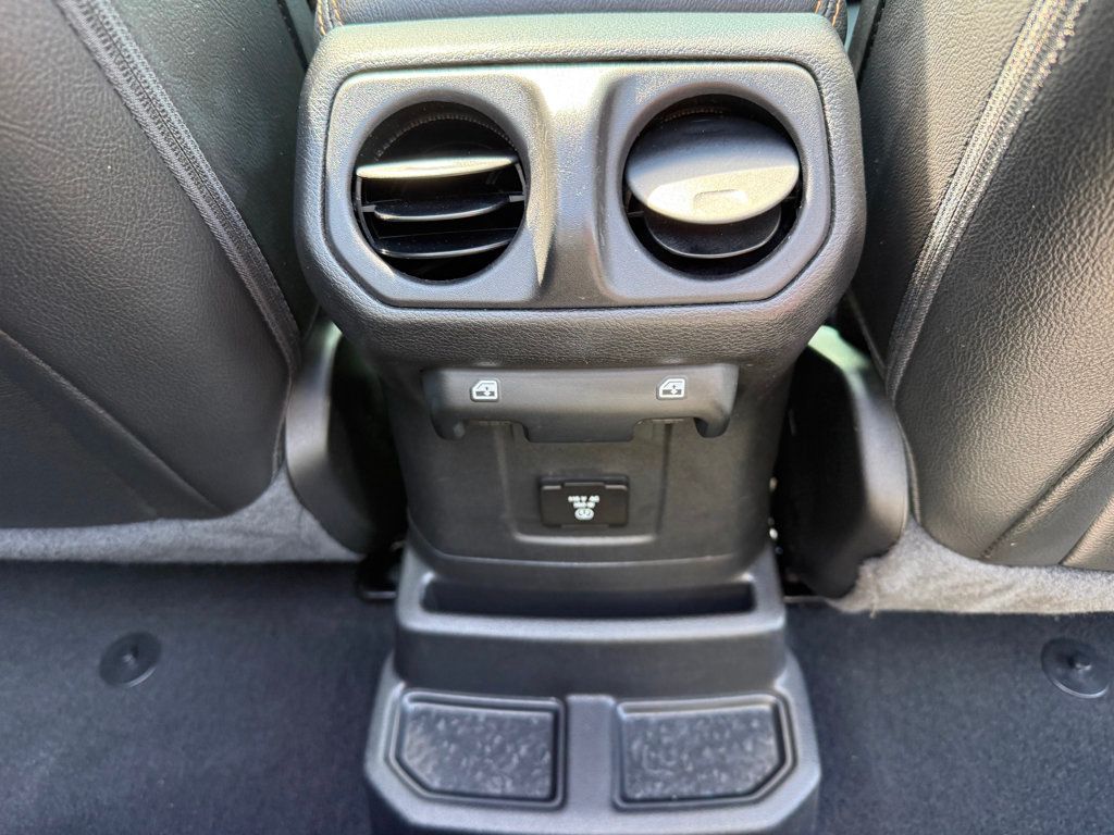 2022 Jeep Wrangler 4xe Unlimited Sahara High Altitude photo 32