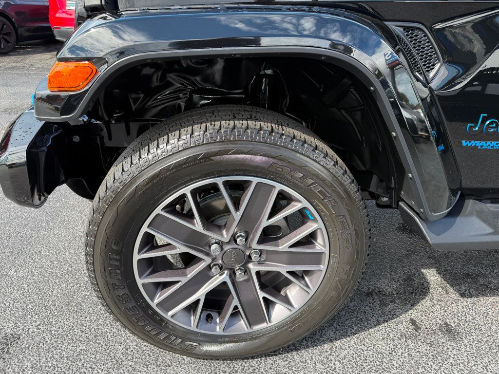 2022 Jeep Wrangler 4xe Unlimited Sahara High Altitude photo 39
