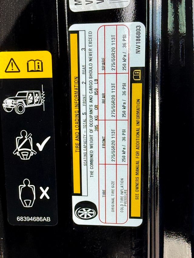 2022 Jeep Wrangler 4xe Unlimited Sahara High Altitude 4x4 - 22920327 - 39