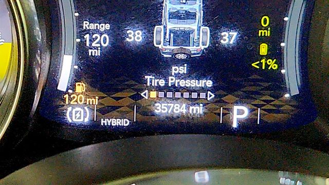 2022 Jeep Wrangler 4xe Unlimited Sahara High Altitude 4x4 w/ Power Top & Leather - 23063295 - 14