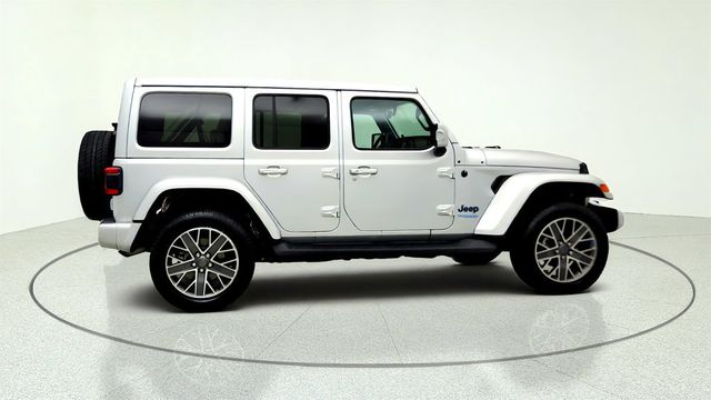 2022 Jeep Wrangler 4xe Unlimited Sahara High Altitude 4x4 w/ Power Top & Leather - 23063295 - 3