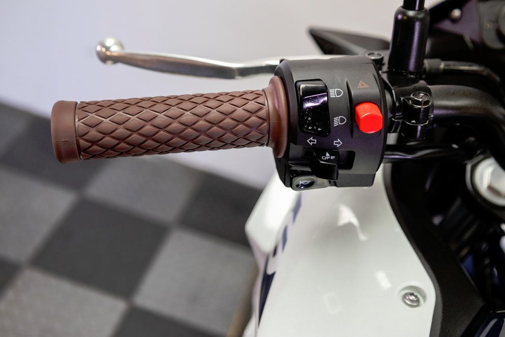 2022 KAWASAKI VERSYS-X 300 ABS ADVENTURE BIKE!!! - 22946001 - 11