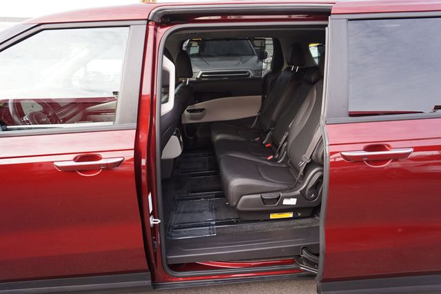 2022 Kia Carnival EX, THIRD ROW SEATING, PREMIUM WHEELS, LEATHER SEATS, NAVIGATION - 22965619 - 19