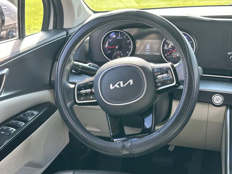 2022 Kia Carnival LXS FWD - 22991692 - 17