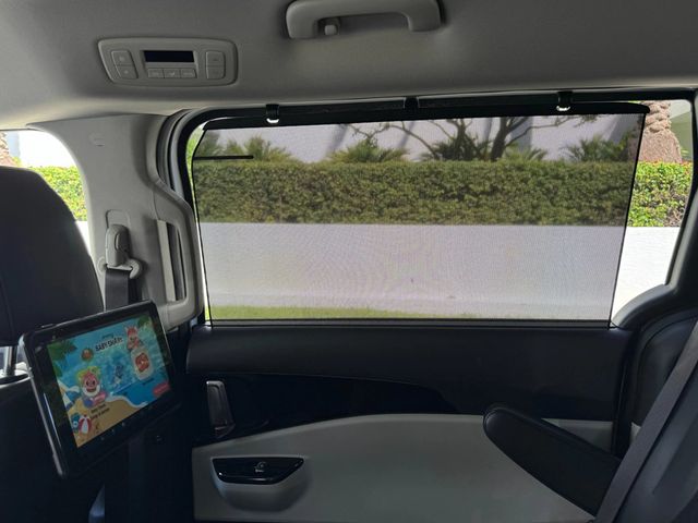 2022 Kia Carnival SX Minivan 4D - 22941303 - 14