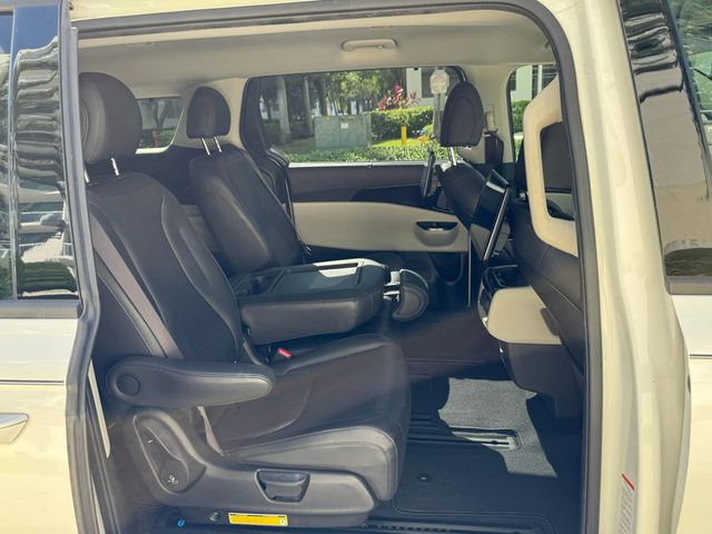 2022 Kia Carnival SX Minivan 4D - 22941303 - 19