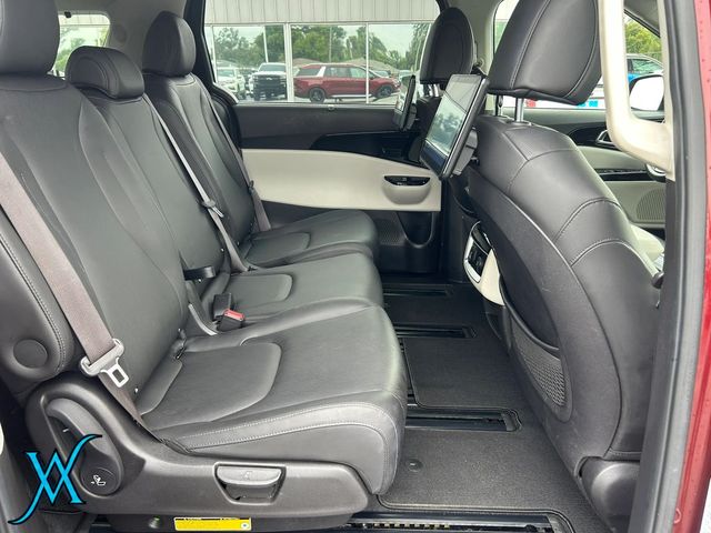 2022 Kia Carnival SX Minivan 4D - 23083760 - 18
