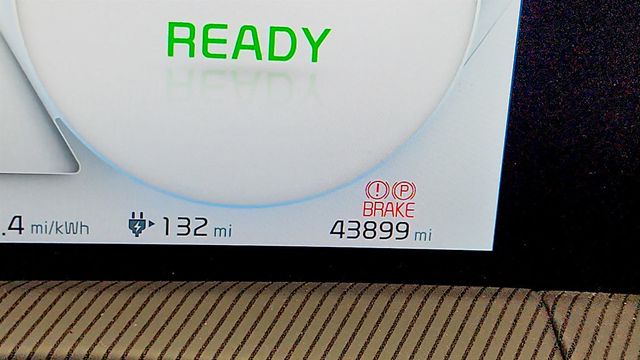 2022 Kia EV6 GT-Line AWD with Suede Seat Package - 22963431 - 13