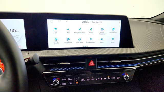 2022 Kia EV6 GT-Line AWD with Suede Seat Package - 22963431 - 14
