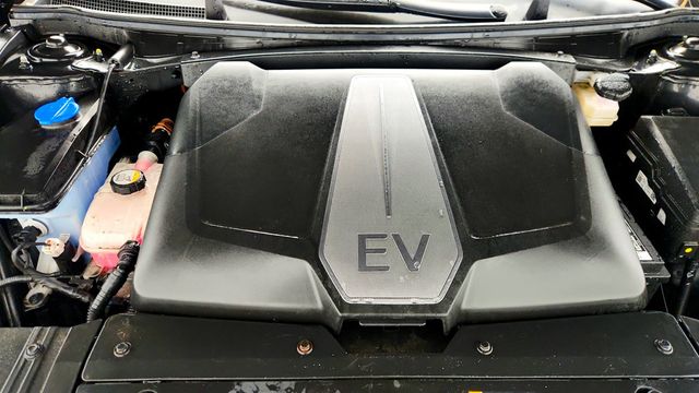 2022 Kia EV6 GT-Line AWD with Suede Seat Package - 22963431 - 23
