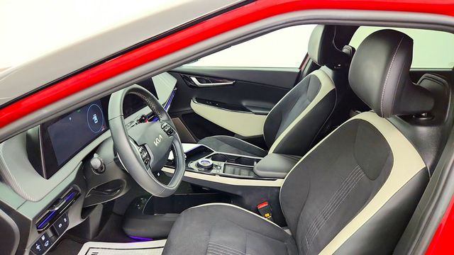 2022 Kia EV6 GT-Line AWD w/ Suede Seat Package - 23099965 - 18