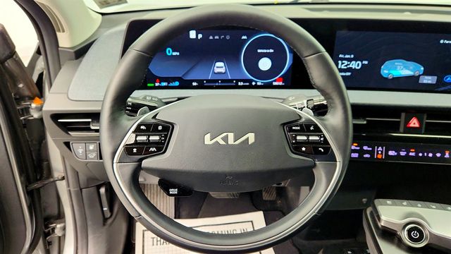 2022 Kia EV6 Wind AWD with Technology Package - 22969702 - 9
