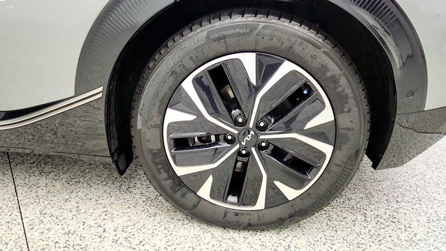 2022 Kia EV6 Wind AWD with Technology Package - 22969702 - 7