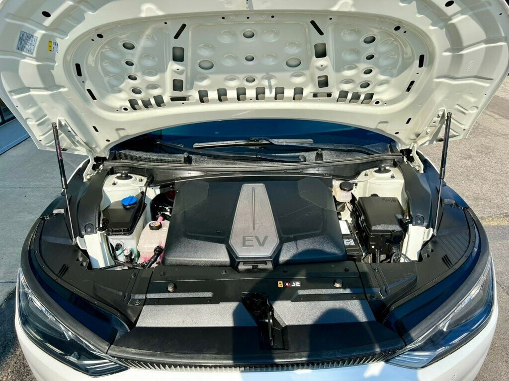 2022 Kia EV6 Wind photo 12