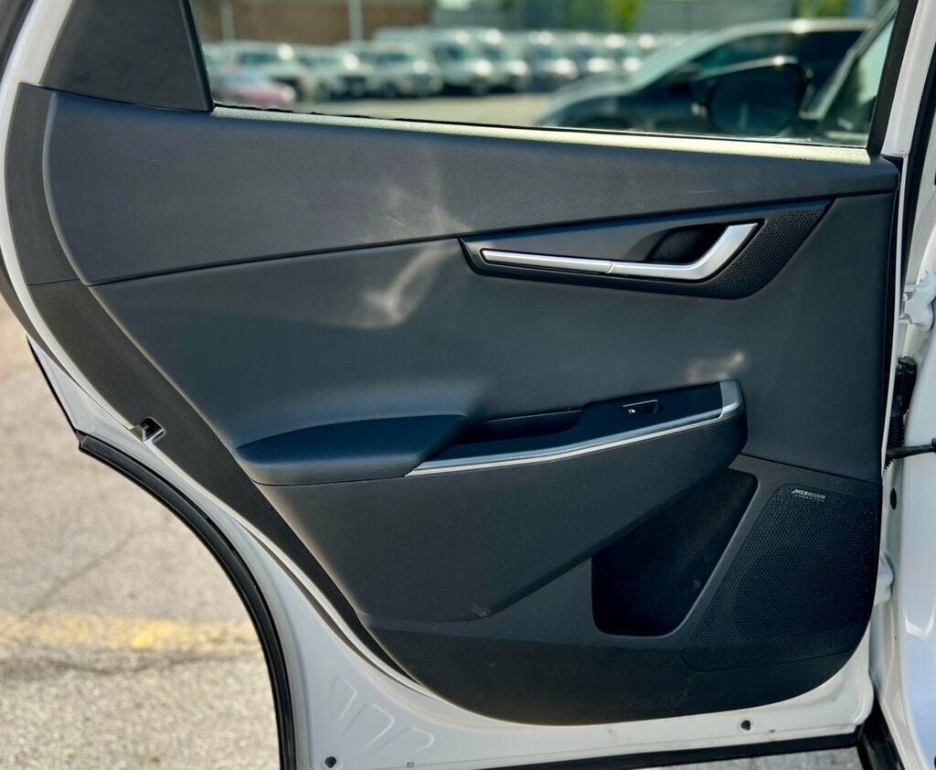2022 Kia EV6 Wind photo 16