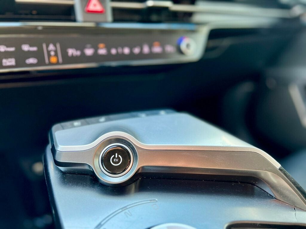 2022 Kia EV6 Wind photo 22