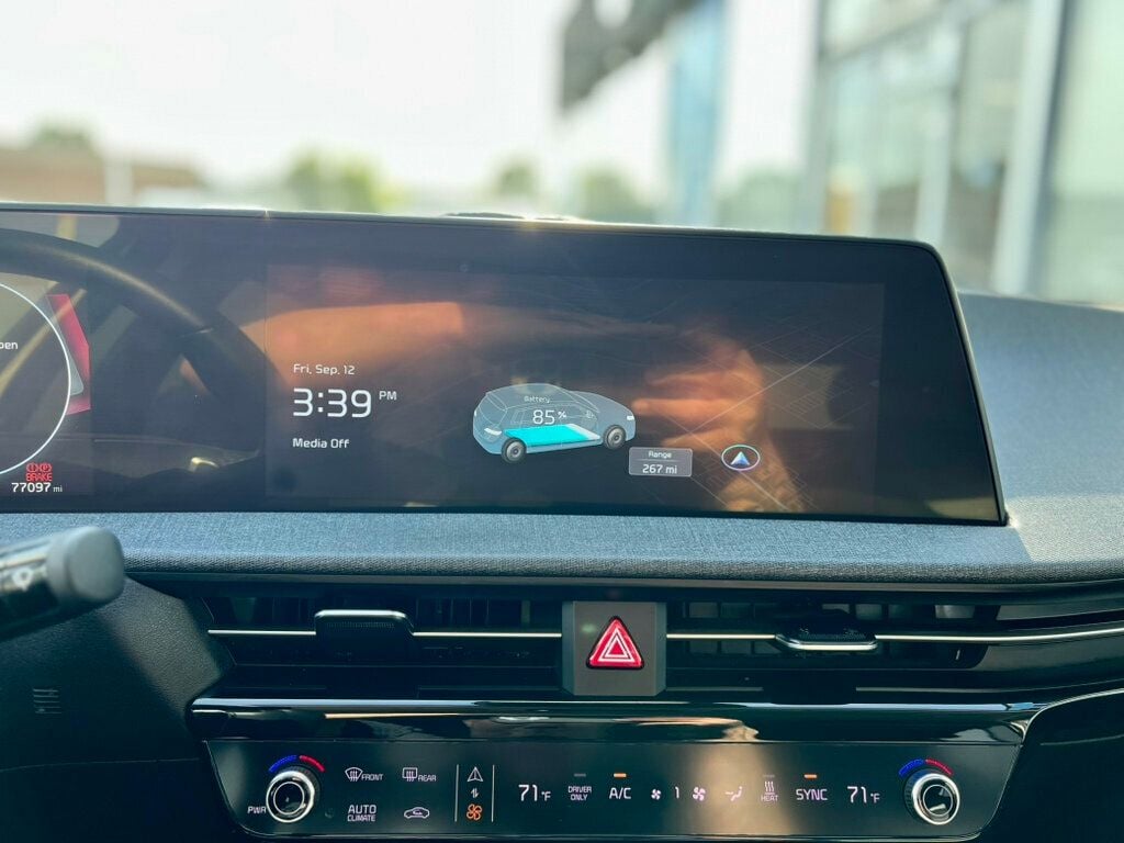 2022 Kia EV6 Wind photo 24