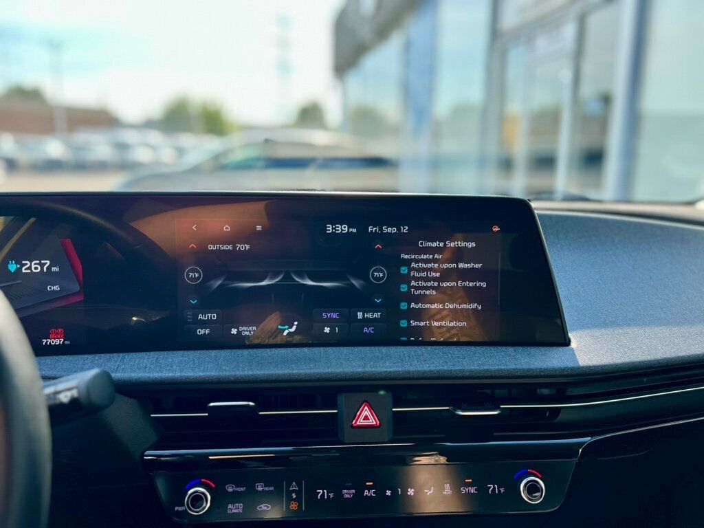 2022 Kia EV6 Wind photo 28