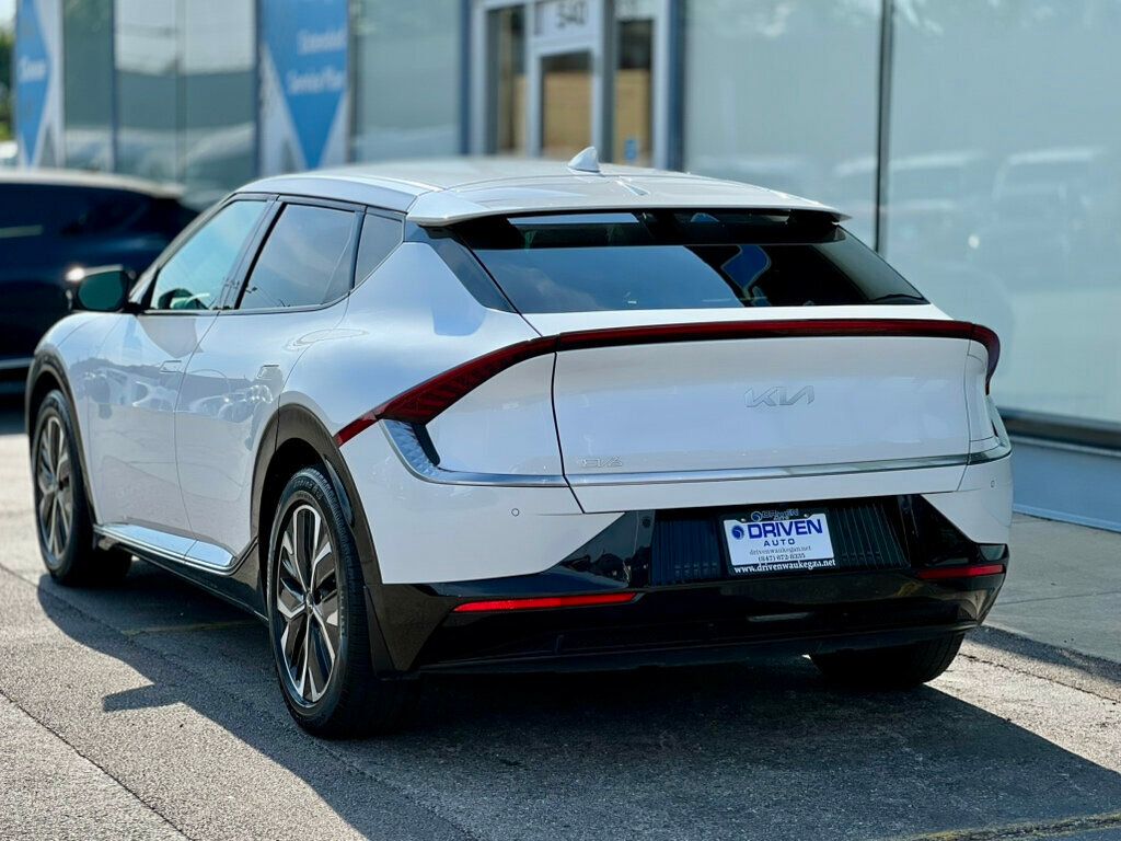 2022 Kia EV6 Wind photo 37