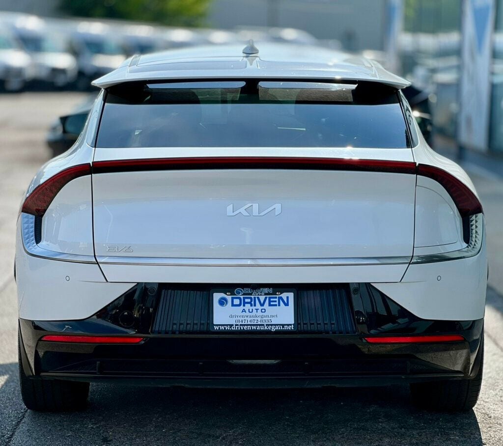 2022 Kia EV6 Wind photo 38