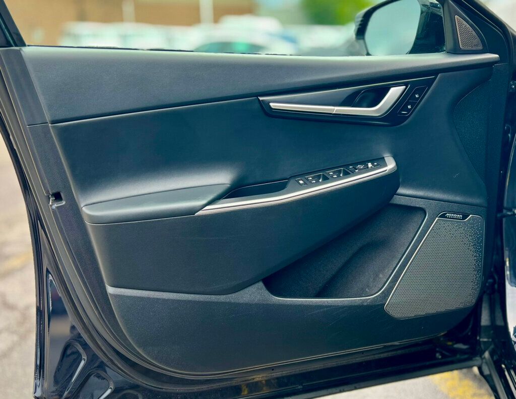 2022 Kia EV6 Wind photo 11