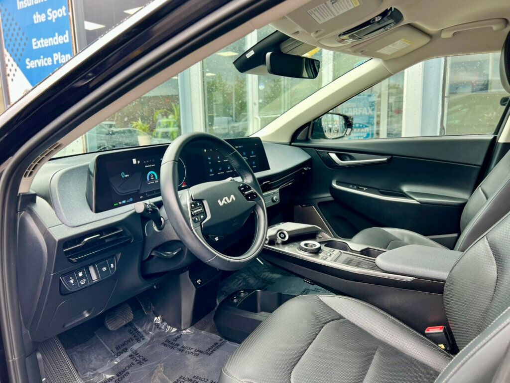 2022 Kia EV6 Wind photo 12